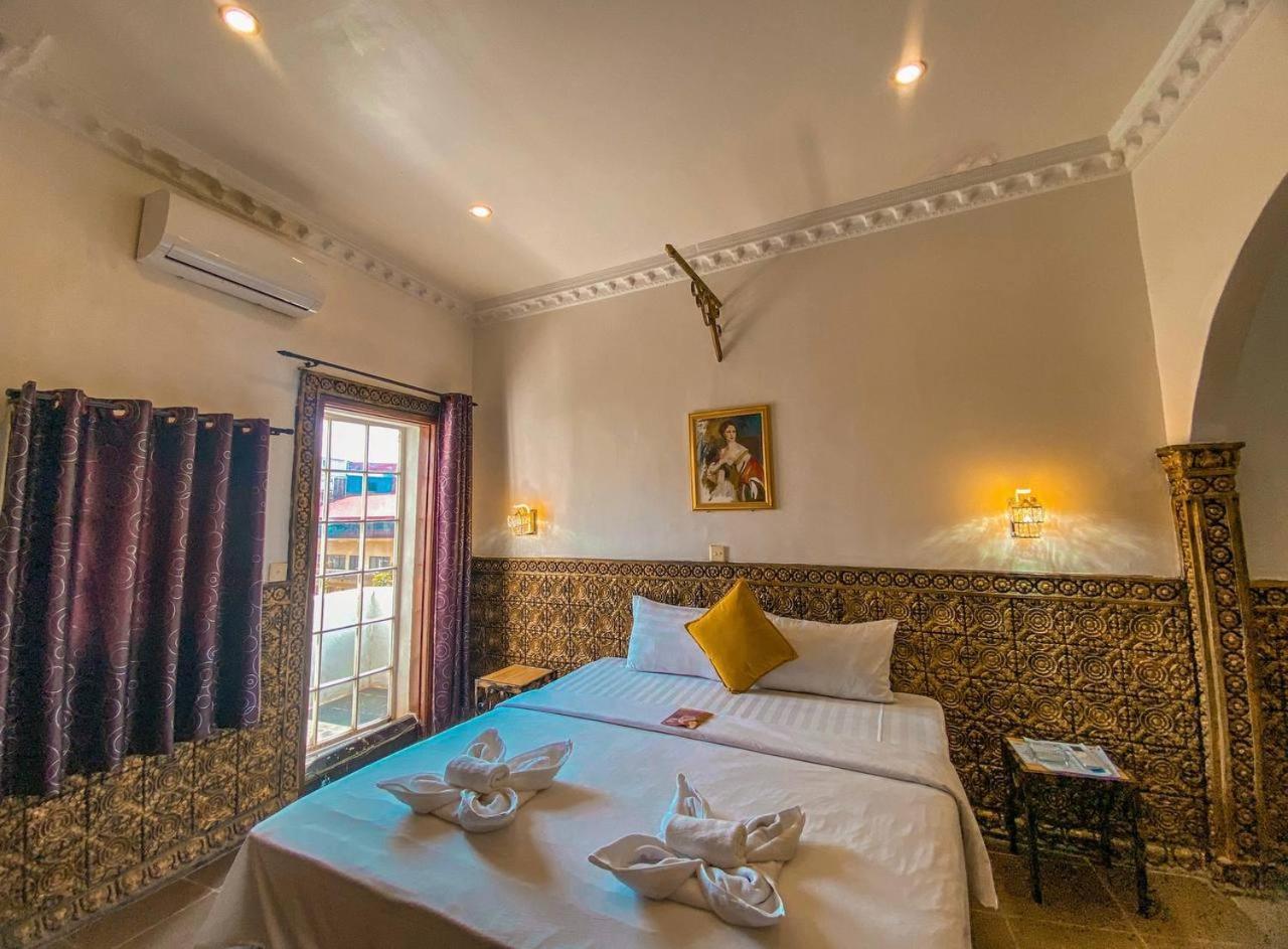 Le Casablanca Hotel Phnom Penh Extérieur photo